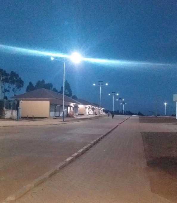 北湖区非洲科特迪瓦太阳能路灯工程